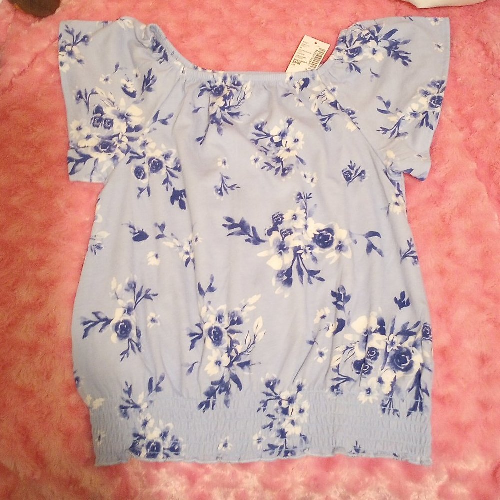 Girl's Floral  Blouse -Size Med. New